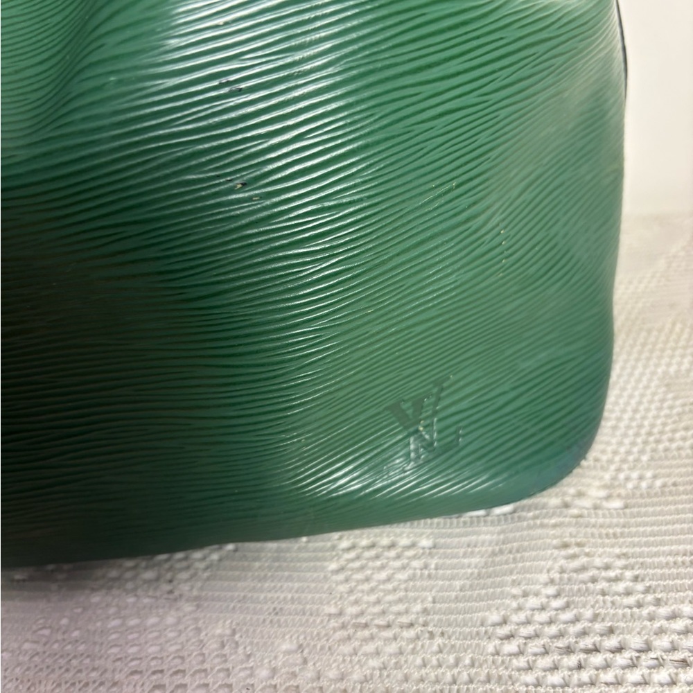 Louis Vuitton Green Epi Noe Shoulder Bag - Picture 11 of 16